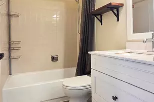 2012 Quaker Hollow Ln, Streamwood, IL 60107 - Photo 25
