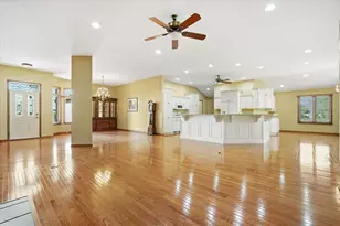 30 Canterbury Ct, Fairbury, IL 61739 - Photo 5