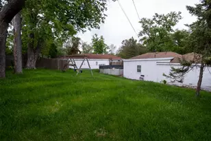 432 Natoma St, Park Forest, IL 60466 - Photo 3