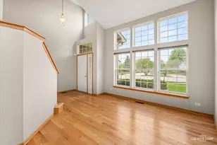 2595 Autumn Grove Ct W, Aurora, IL 60504 - Photo 5
