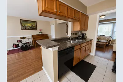 3416 Greenwich Lane, Island Lake, IL 60042 - Photo 5