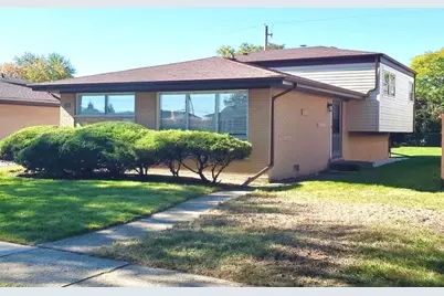 2140 Eastview Drive, Des Plaines, IL 60018 - Photo 1