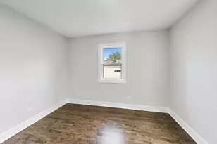 9138 S Carpenter St, Chicago, IL 60620 - Photo 7