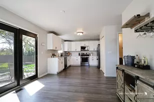859 Breeze Dr, Lake Villa, IL 60046 - Photo 7