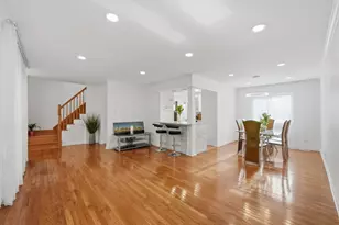 710 Bayside Ct, Wheeling, IL 60090 - Photo 9