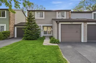 710 Bayside Ct, Wheeling, IL 60090 - Photo 1
