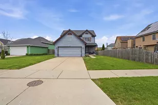 1122 Leo Singer Ln, Zion, IL 60099 - Photo 1