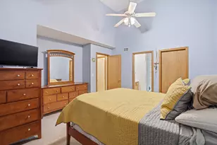 1122 Leo Singer Ln, Zion, IL 60099 - Photo 13