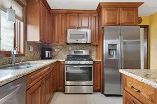 17203 Highwood Dr, Orland Park, IL 60467 - Photo 3