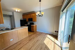 4121 Blackstone Dr, Aurora, IL 60504 - Photo 7