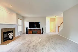 6 Forsythia Ct, Bolingbrook, IL 60490 - Photo 9