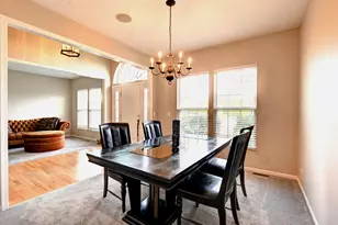 6 Forsythia Ct, Bolingbrook, IL 60490 - Photo 5