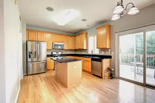 6 Forsythia Ct, Bolingbrook, IL 60490 - Photo 11