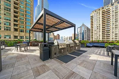 30 E Huron Street #1904, Chicago, IL 60611 - Photo 21