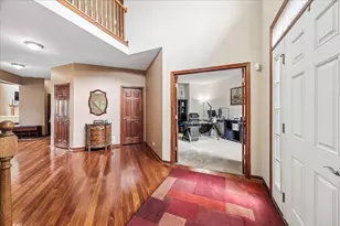627 Mansfield Way, Oswego, IL 60543 - Photo 5