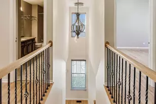 2366 N Moseley Ct, Palatine, IL 60074 - Photo 5