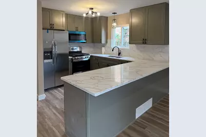 11720 S Watkins Avenue, Chicago, IL 60643 - Photo 5