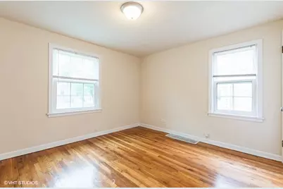 4243 W Nelson Street #1, Chicago, IL 60641 - Photo 5