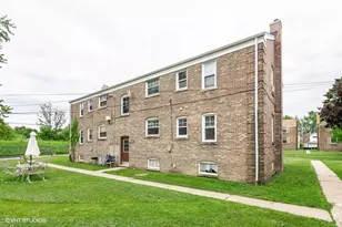 4243 W Nelson St, Chicago, IL 60641 - Photo 1