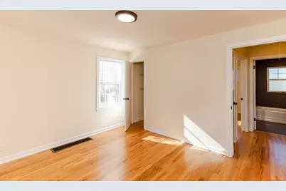 4260 W Nelson Street #1, Chicago, IL 60641 - Photo 5