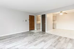10701 S Keating Ave, Oak Lawn, IL 60453 - Photo 3