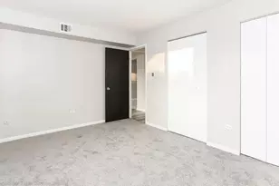 10701 S Keating Ave, Oak Lawn, IL 60453 - Photo 5