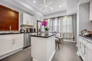 2920 N Gresham Ave, Chicago, IL 60618 - Photo 13