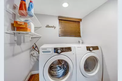 2920 N Gresham Avenue, Chicago, IL 60618 - Photo 29