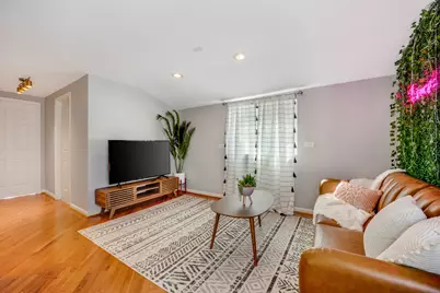 2920 N Gresham Avenue, Chicago, IL 60618 - Photo 15