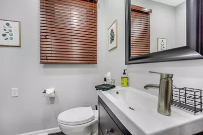 2920 N Gresham Avenue, Chicago, IL 60618 - Photo 9