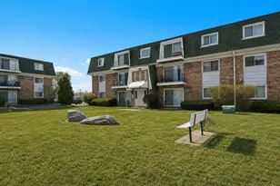 10310 Ridgeland Ave, Chicago Ridge, IL 60415 - Photo 3