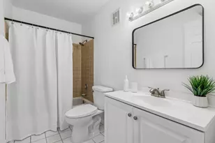 605 Limerick Ln, Schaumburg, IL 60193 - Photo 9