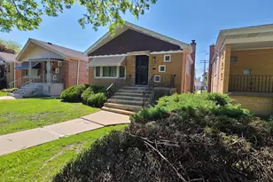 317 E 107th St, Chicago, IL 60628 - Photo 3