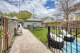 1502 W Edgewater Ave, Chicago, IL 60660 - Photo 37