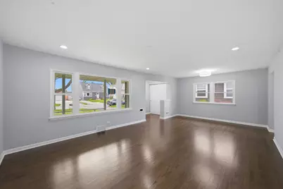 25 S Illinois Avenue, Villa Park, IL 60181 - Photo 3