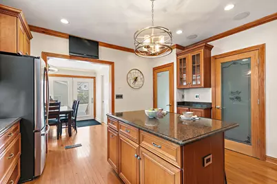 215 Evans Avenue, Dekalb, IL 60115 - Photo 15