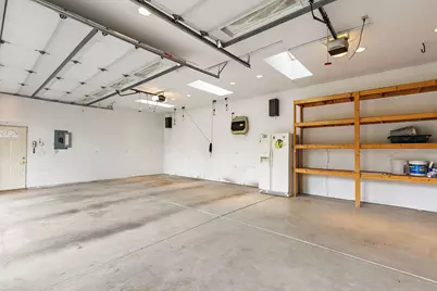 215 Evans Avenue, Dekalb, IL 60115 - Photo 39