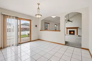 18110 S Sligo Way, Country Club Hills, IL 60478 - Photo 9