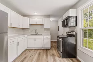 1429 Holly Hill Dr, Champaign, IL 61821 - Photo 9