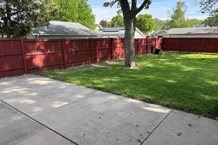 1007 W Bridge St, Streator, IL 61364 - Photo 5
