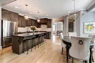 2129 Cottage Ln, Darien, IL 60561 - Photo 9