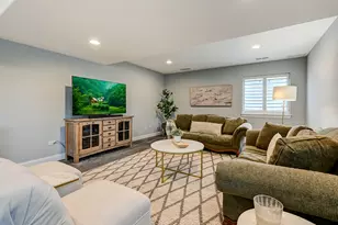 2129 Cottage Ln, Darien, IL 60561 - Photo 29