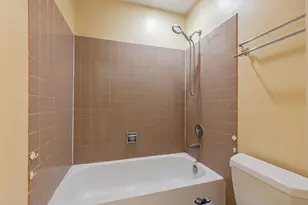1019 Bothwell Ct, Bolingbrook, IL 60440 - Photo 17