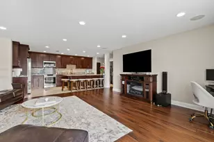 1777 W Crystal Ln, Mount Prospect, IL 60056 - Photo 5