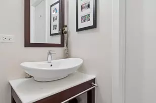 660 W Wayman St, Chicago, IL 60661 - Photo 13