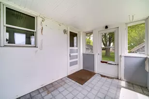 8162 S Perryville Rd, Cherry Valley, IL 61016 - Photo 25
