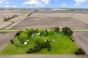 8162 S Perryville Rd, Cherry Valley, IL 61016 - Photo 33