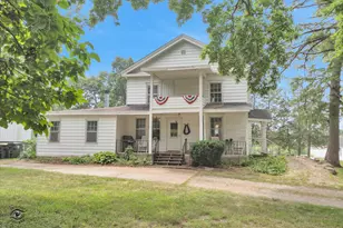 8 Bristol Ridge Rd, Bristol, IL 60512 - Photo 1