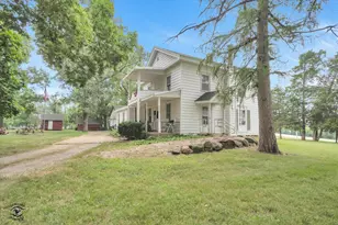 8 Bristol Ridge Rd, Bristol, IL 60512 - Photo 3