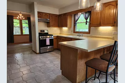646 Meadow Lane, Winthrop Harbor, IL 60096 - Photo 5